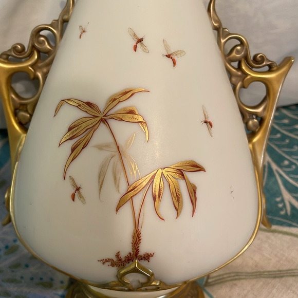 Antique 1800’s Royal Worcester Porcelain Bud Vase - Picture 3 of 14